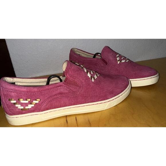 UGG Kitlyn Charm Slip on Purple Sneaker Shoes Women's Size 8 1097029 - Picture 1 of 8